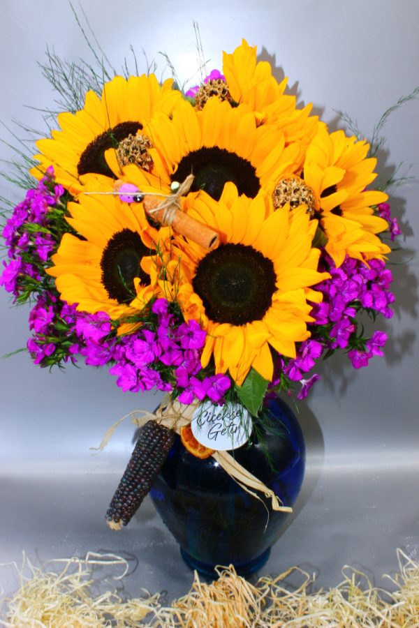 sunflower and husnu yusuf arrangement - Image 2